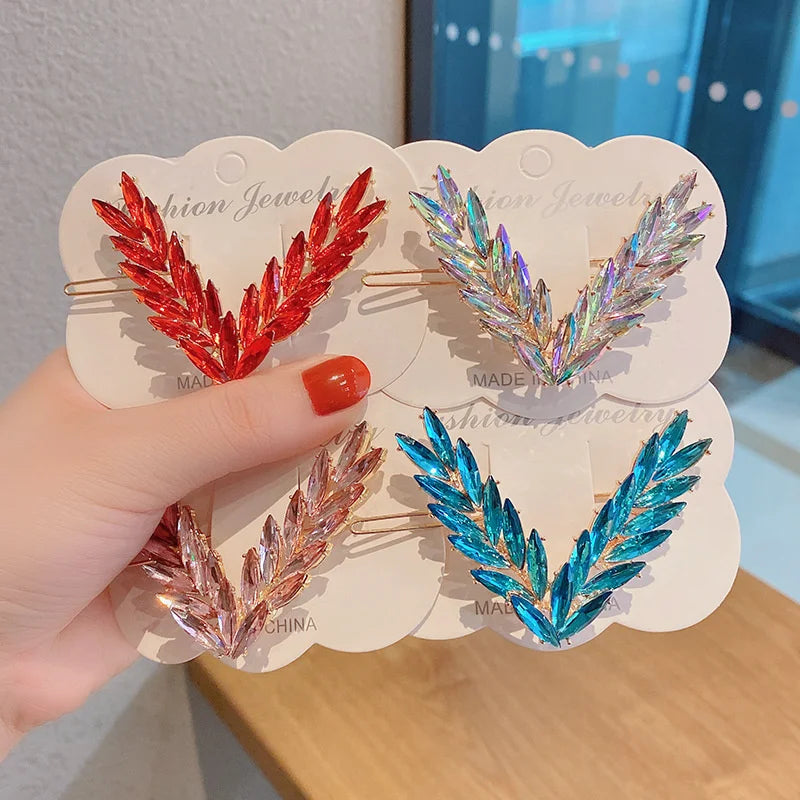 Luxury Shining Crystal Hair Clip – Elegant Korean V Shape Buckle Hairpins - Image 2