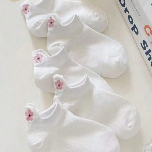 Trendy Cartoon Flower Pattern Short Socks for Women